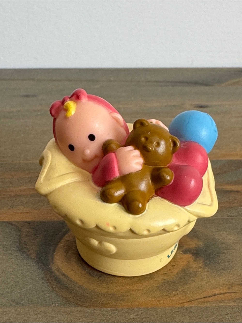 Fisher-Price | Little People: Baby with Bear in Yellow Basket (2001)